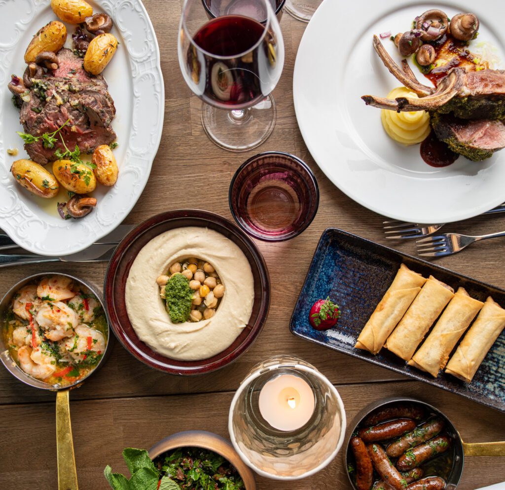 Ravintola Farougen menu sisältää monipuolisesti eri liha- ja kasvisvaohtoehtoja